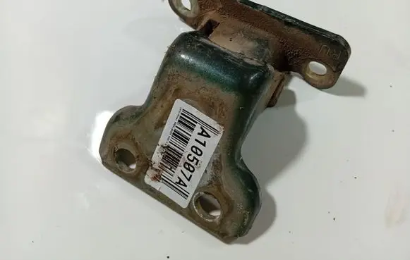 Land Rover Freelander Rear door lower hinge