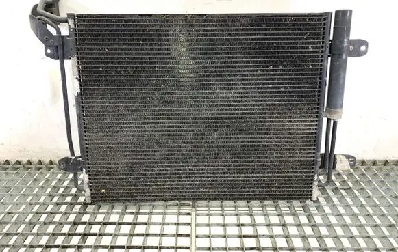 Volkswagen Tiguan Coolant radiator 
