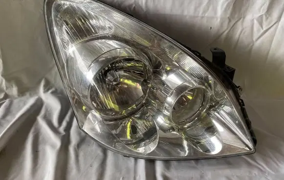 Toyota Verso Headlight/headlamp 811300F060