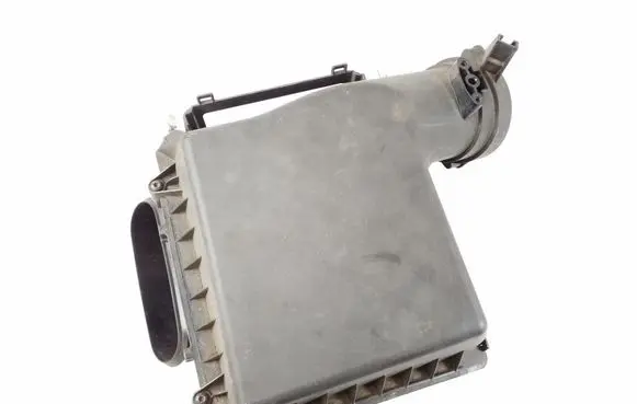 Infiniti Q30 Air filter box A6450900001