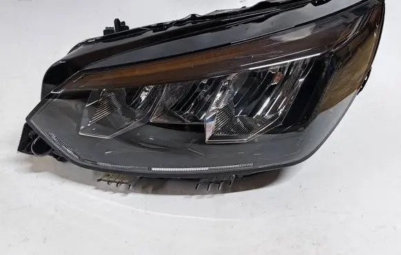 Peugeot 208 II Headlight/headlamp 9855524680