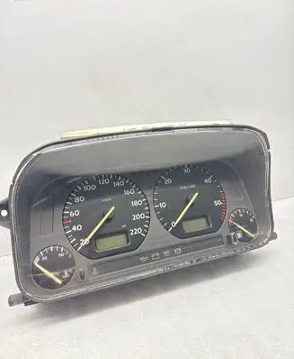Volkswagen Golf III Speedometer (instrument cluster) 1H5919033AT