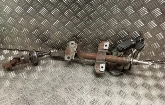 Toyota Avensis T220 Ignition lock 8978005021