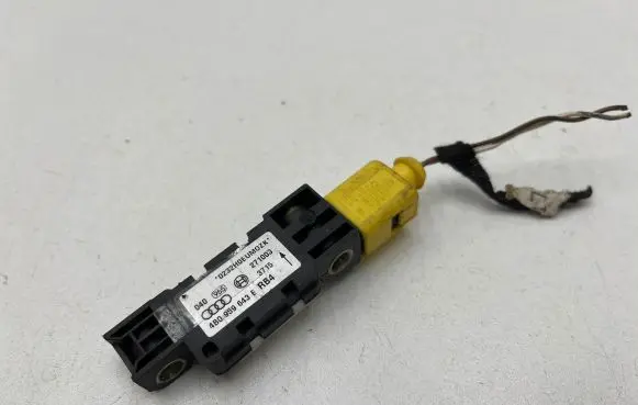 Audi A6 S6 C5 4B Airbag deployment crash/impact sensor 4B0959643E 271003