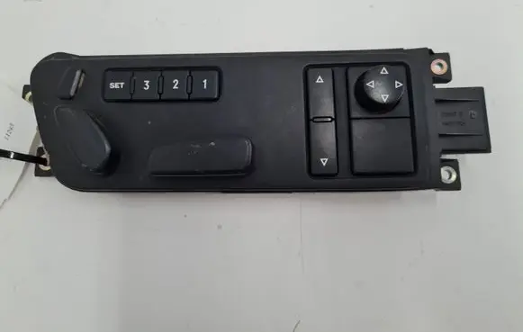 Volkswagen Touareg I Seat control switch 7L6959766B