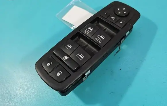 Fiat Freemont Electric window control switch 68139806AB IMPRK1559553