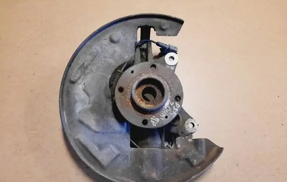 Citroen DS5 Front wheel hub spindle knuckle