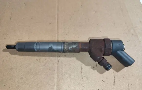 Fuel injector