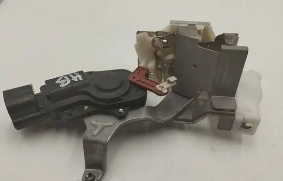 Citroen C1 Rear door lock 3910209