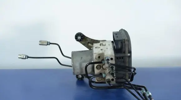 BMW 7 F01 F02 F03 F04 ABS Pump 6797054