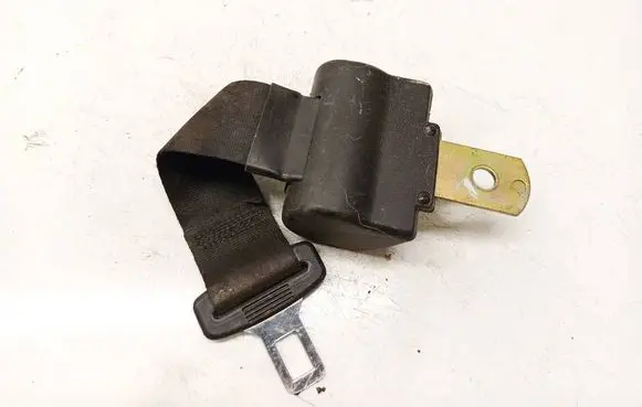 Middle seatbelt (rear)