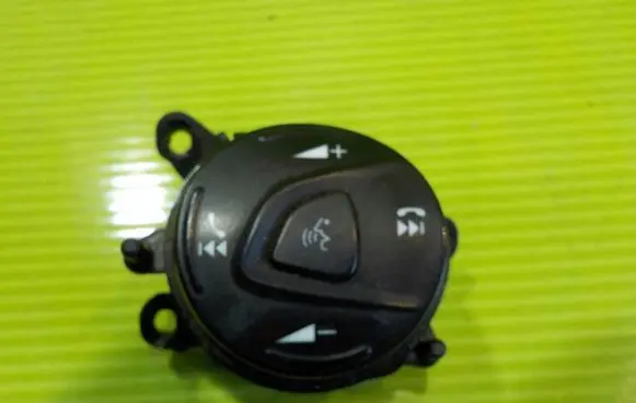 Ford Focus Other switches/knobs/shifts DM5T14K147DA 11AB24