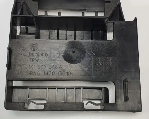 Volkswagen Golf V Gateway control module 1K1907348A