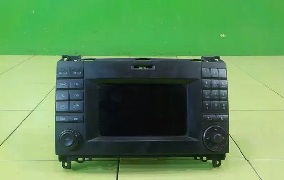 Mercedes-Benz Vito Viano W447 Radio/CD/DVD/GPS head unit A4479012402 A4479023103