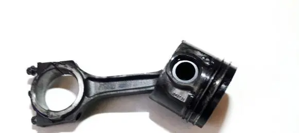 Ford Mondeo Mk III Piston with connecting rod