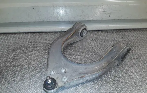 Mercedes-Benz E W211 Front upper control arm/wishbone 