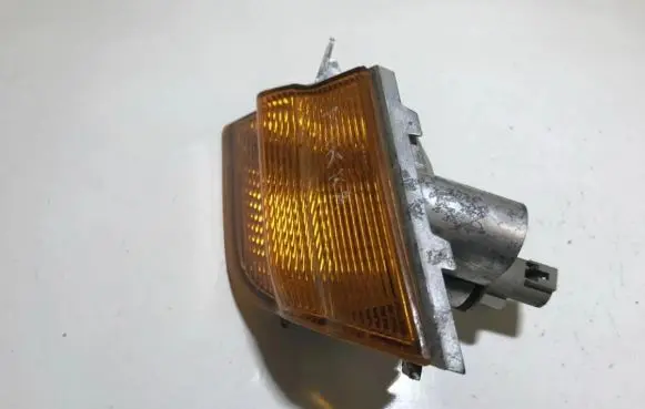Nissan Micra Front indicator light 89027935