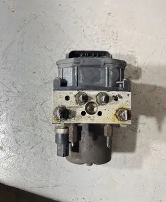 Toyota Avensis T250 ABS Pump 0265225325 8954105090 589286