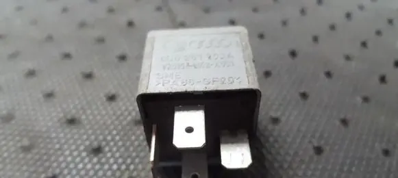 Audi A6 S6 C6 4F Other relay 8D0951253A V23134-B52-X301