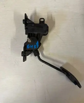 Mitsubishi Pajero Accelerator throttle pedal APM30017 6Y270078