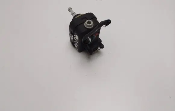 Nissan Note (E11) Headlight level adjustment motor 89028944