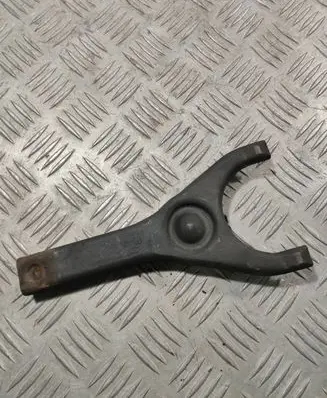 Nissan X-Trail T30 Clutch release arm fork 