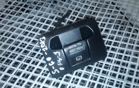 Volvo S60 Hand parking brake switch 31334637