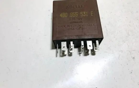 Audi A6 S6 C5 4B Window wiper relay 4b0955531e a190606 4b0955531ea190606