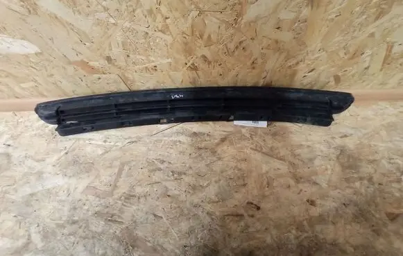 Citroen C5 Front bumper upper radiator grill 9682331677 2003051