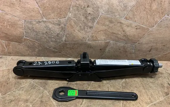 Mercedes-Benz GLS X166 Lift Jack A1645800218