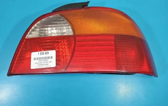 Toyota Avensis T220 Rear/tail lights IMPRK1535925