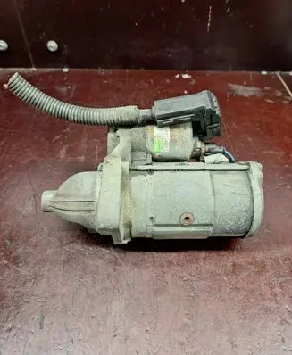 Toyota Avensis T270 Starter motor 17D903261