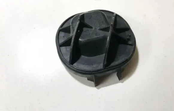 Nissan Primera Headlight/headlamp dust cover 88201813