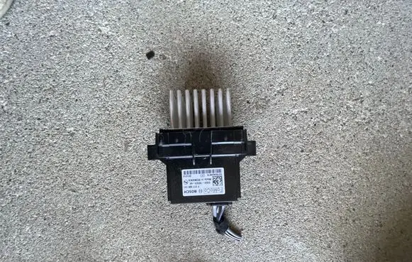 Ford Kuga III Heater blower motor/fan resistor G3GH19E624AA