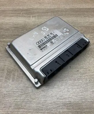 Volkswagen PASSAT B5 Engine control unit/module ECU 3B0907401J 0281010147