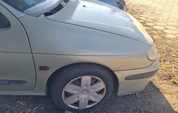Renault Megane II Fender 