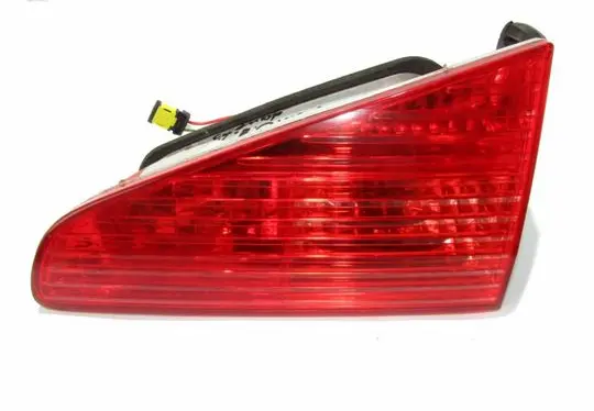 Peugeot 607 Tailgate rear/tail lights