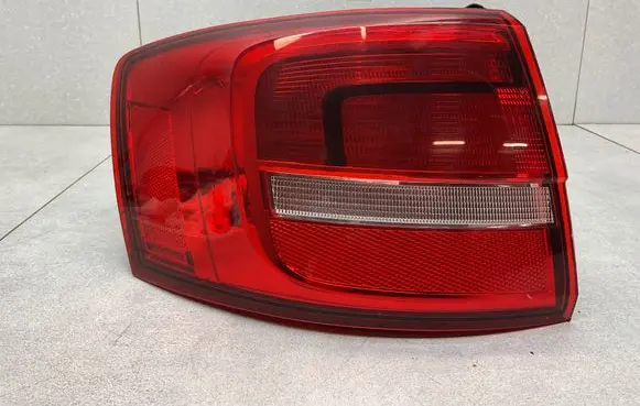 Rear/tail lights