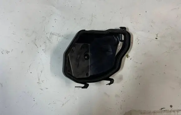 BMW 5 E60 E61 Headlight/headlamp dust cover 164515