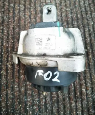 BMW 7 F01 F02 F03 F04 Engine mount bracket 6777373 68623513