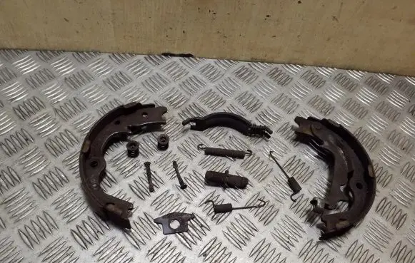 Hyundai ix35 Handbrake/parking brake pads 