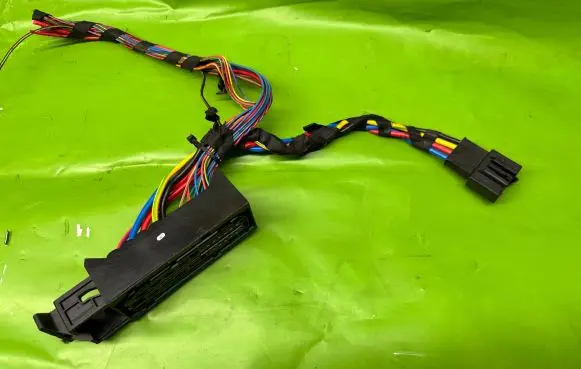 BMW 5 F10 F11 Handbrake wiring loom/harness 16707351