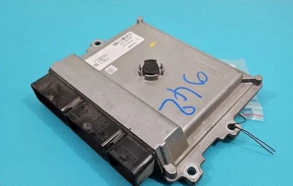 Dacia Sandero Engine control unit/module ECU 237109719R IMPRK1481301