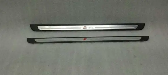 Audi A1 Front sill trim cover 8X3853373B
