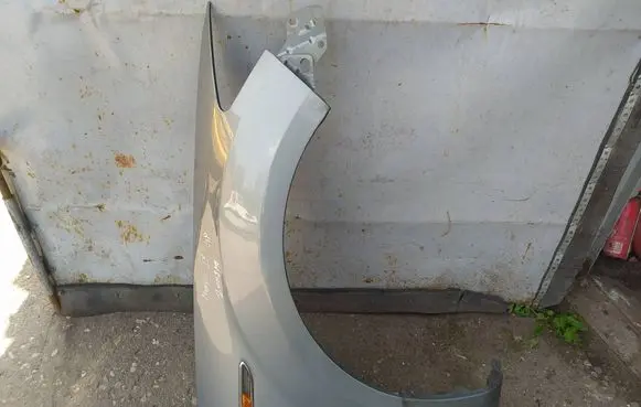 Ford Mondeo MK IV Fender