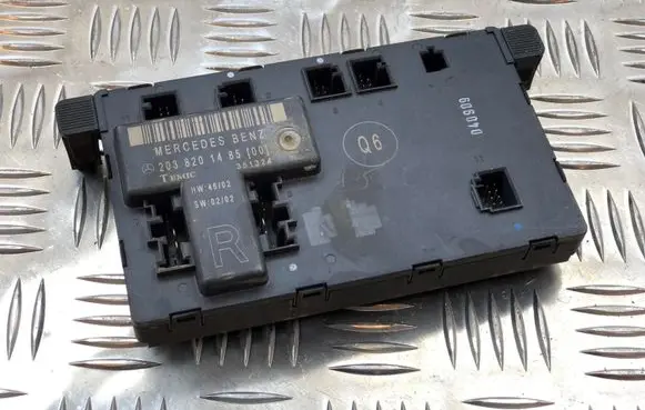 Mercedes-Benz C W203 Door control unit/module 2038201485