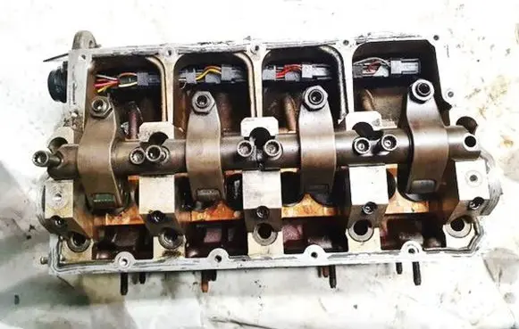 Skoda Octavia Mk2 (1Z) Engine head 