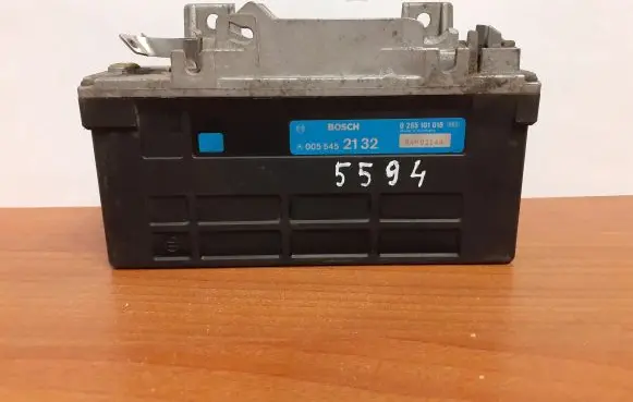 Mercedes-Benz E W124 ABS control unit/module 0055452132 0265101018