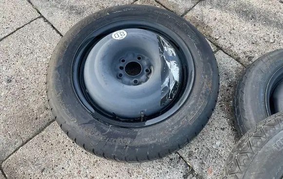 Renault Koleos I R17 spare wheel 