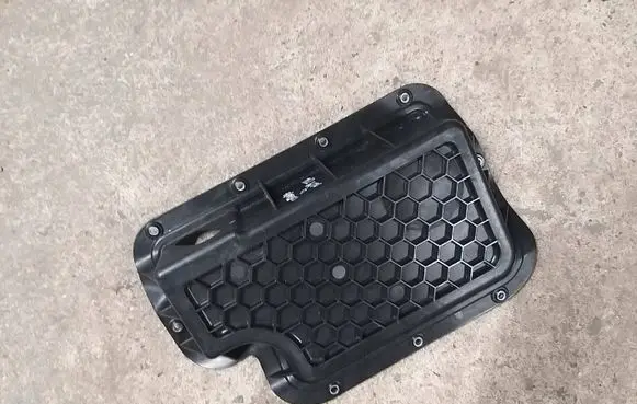 Skoda Octavia Mk4 Battery box tray 5Q0915435D